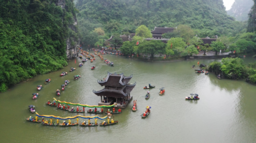 Thousands of people attended the opening of Trang An festival