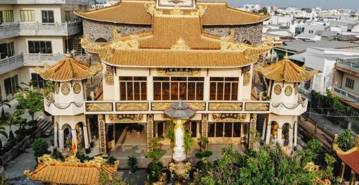 Experience visiting Thoi Long Co Tu pagoda for a peaceful scene