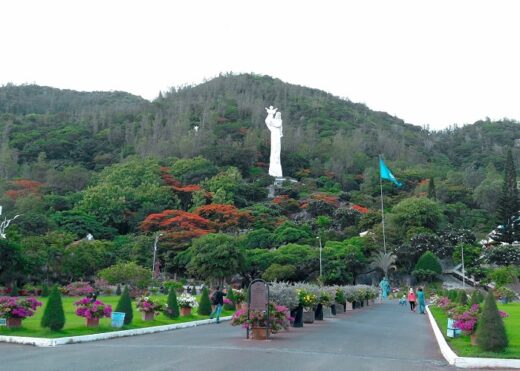 Statue of Our Lady of Bai Dau Vung Tau with charming scenery