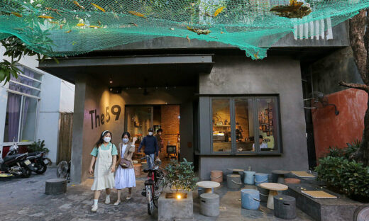 Abandoned house in Da Nang transformed into nostalgic coffee shop