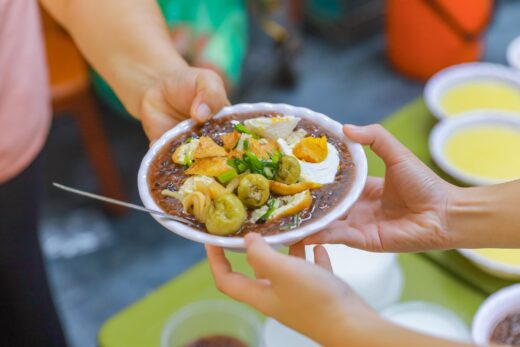 Bean porridge shop for nearly 20 years in Hanoi’s Old Quarter￼