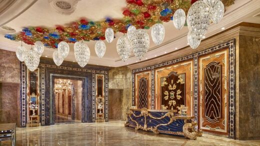 Saigon hotel wins award for world's best lobby