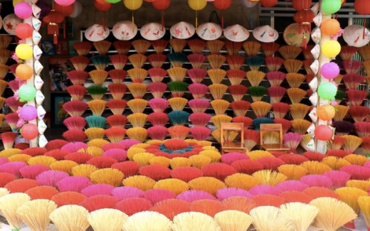 Mother Tuyet’s shop in the village of incense, a place that is both beautiful and imbued with human love when coming to Hue