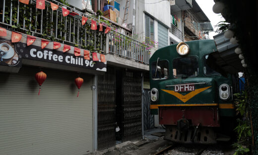 Railway authorities firm about shutting down Hanoi Train Street to tourists