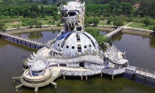 Abandoned Hue water park to reopen next March