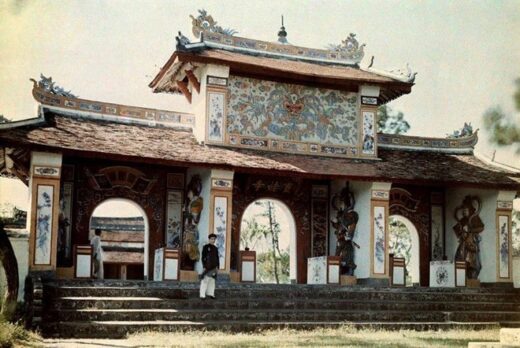 The “mystery” of the dragon painting is hidden at the gate of Thien Mu pagoda in the ancient capital of Hue