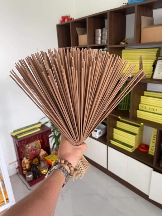 Incense made from precious wood of 3.5 million/kg, thousands of bundles have been sold before Tet