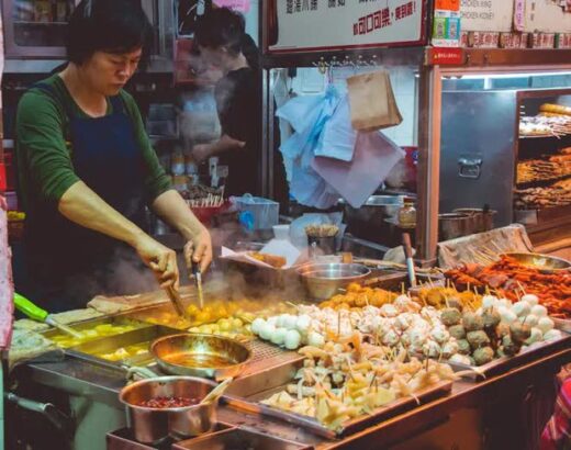 Overcoming formidable rivals, Ho Chi Minh City is ranked in the top 2 in the list of “street food lover’s dreams”