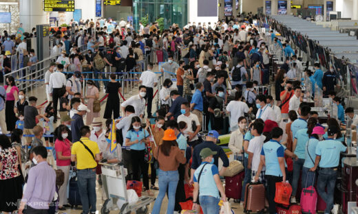 Noi Bai airport expects 20% passengers surge during five-day holiday
