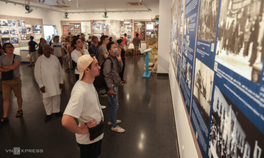 Tourists flock to war museum decades after armistice
