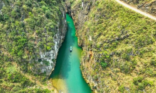 Khau Vai pass: wild canyon in northern Vietnam