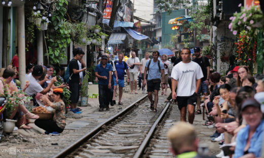 HCMC, Hanoi post highest tourism revenues in H1