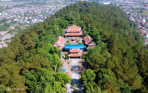 The temple on the mountain that King Quang Trung chose to build the capital