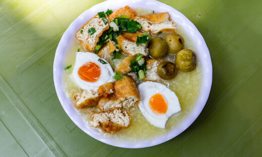 Captivating lightness: bean porridge magic in Hanoi