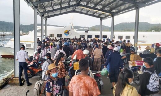 Over 10,000 stranded tourists leave Phu Quoc after boat, ferry resumption