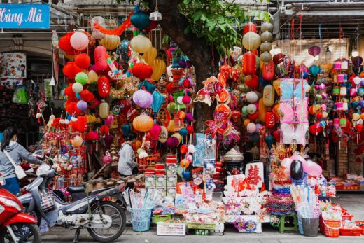 Photo: The most colorful Mid-Autumn Festival street in Hanoi jubilantly welcomes people to have fun and take photos