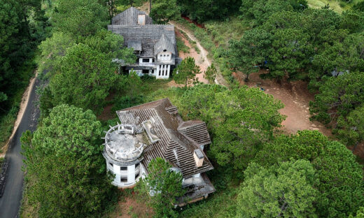 Ghostly villas in Da Lat's key tourist area