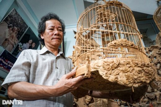 The “first” bird cages of Hue and bamboo cages cost thousands of dollars