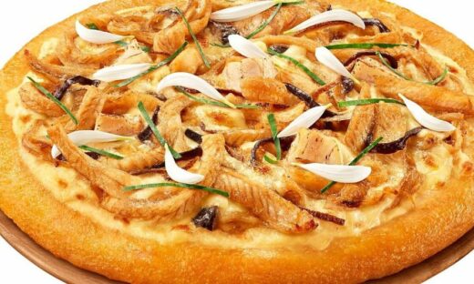 Snake pizza debuts in Hong Kong for first time
